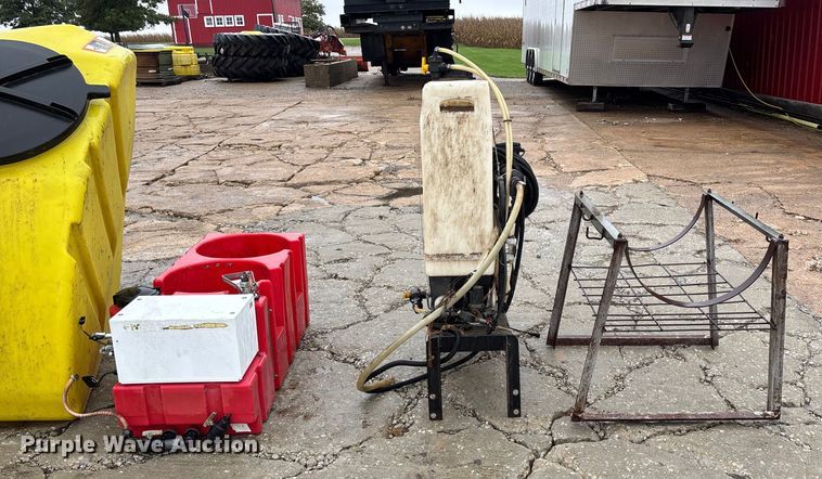 image for item EE4038 (2) liquid insecticide applicators