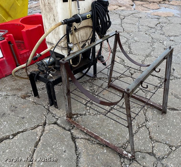 image for item EE4038 (2) liquid insecticide applicators