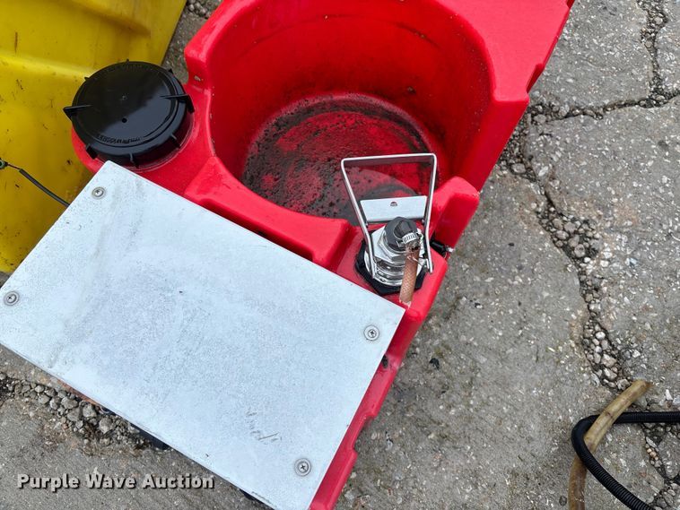 image for item EE4038 (2) liquid insecticide applicators