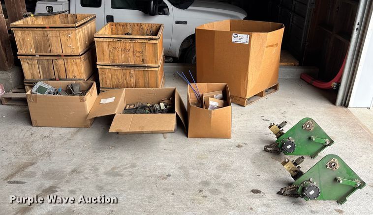 image for item EE4039 John Deere 1790 planter parts