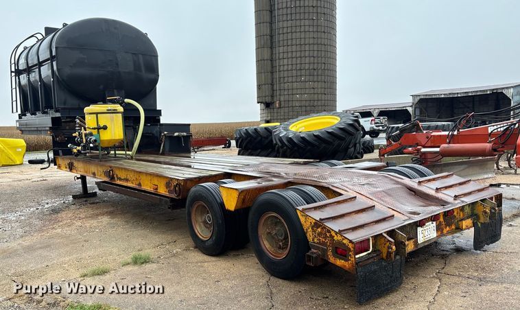 image for item EE4040 1974 Hyster sprayer trailer