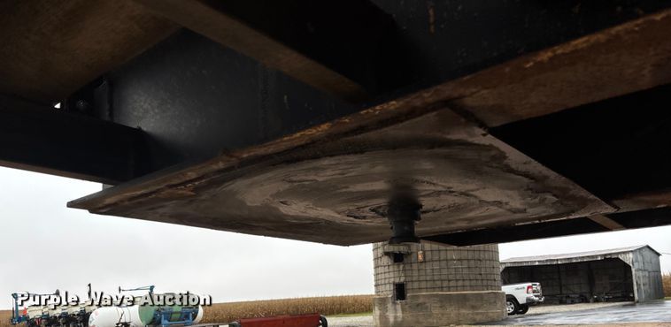 image for item EE4040 1974 Hyster sprayer trailer