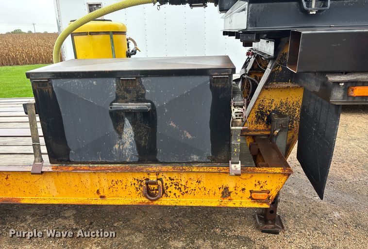 image for item EE4040 1974 Hyster sprayer trailer