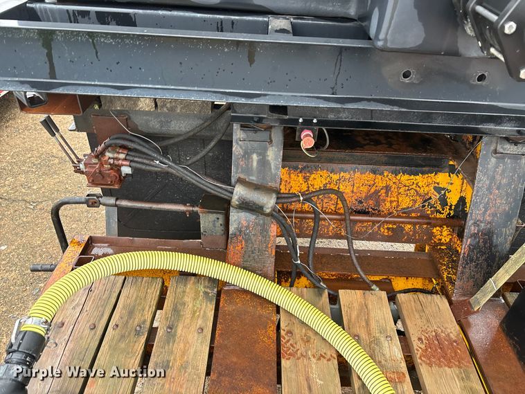 image for item EE4040 1974 Hyster sprayer trailer