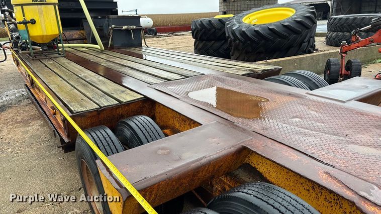 image for item EE4040 1974 Hyster sprayer trailer