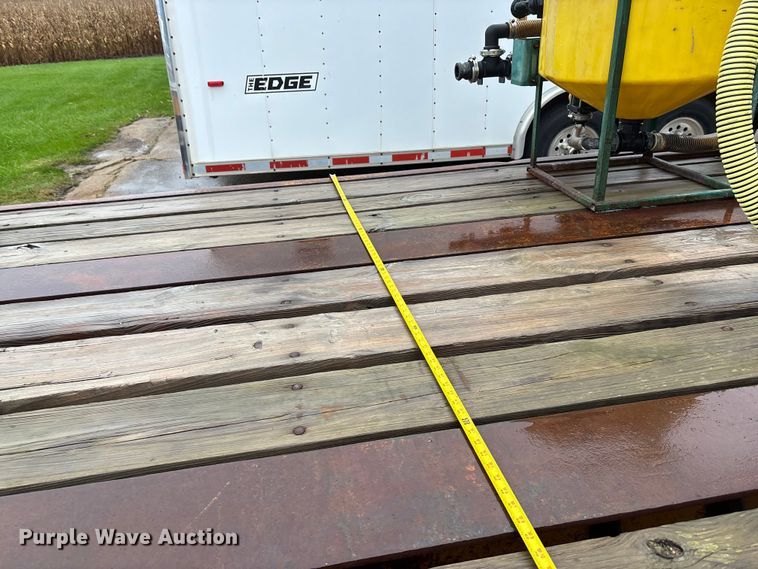 image for item EE4040 1974 Hyster sprayer trailer