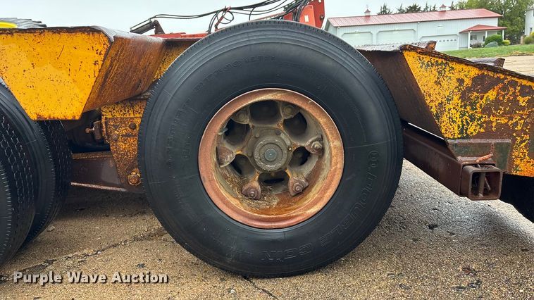 image for item EE4040 1974 Hyster sprayer trailer