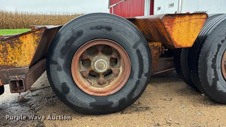 image for item EE4040 1974 Hyster sprayer trailer