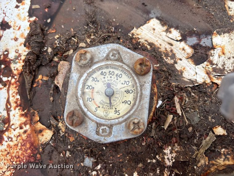 image for item EE4044 1973 Trinity Eveready  propane tank