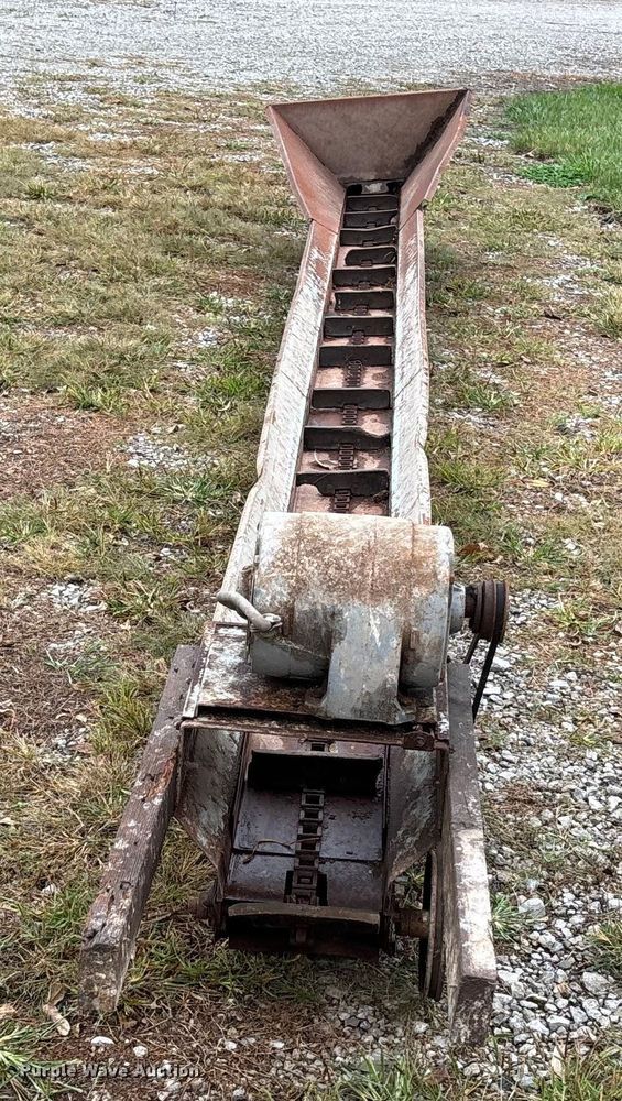 image for item EE4045 Advanced Feeding Systems Flight conveyor