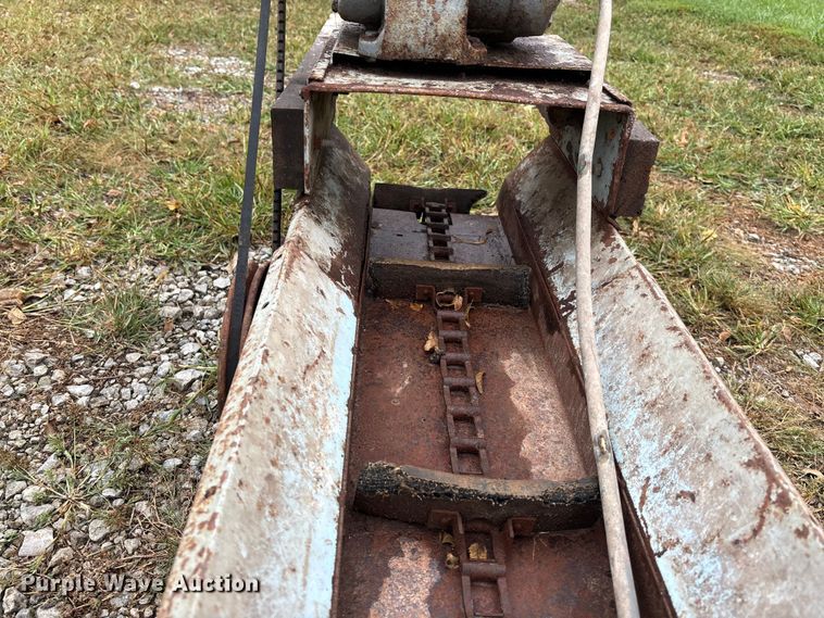 image for item EE4045 Advanced Feeding Systems Flight conveyor