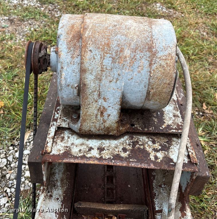 image for item EE4045 Advanced Feeding Systems Flight conveyor