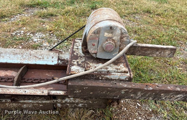 image for item EE4045 Advanced Feeding Systems Flight conveyor