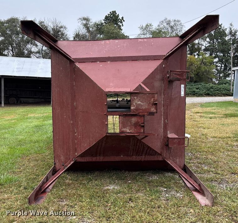image for item EE4046 Grain bin