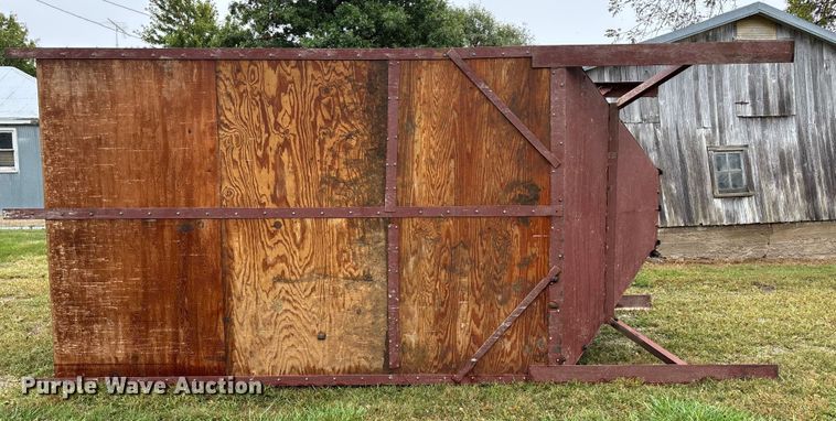 image for item EE4046 Grain bin