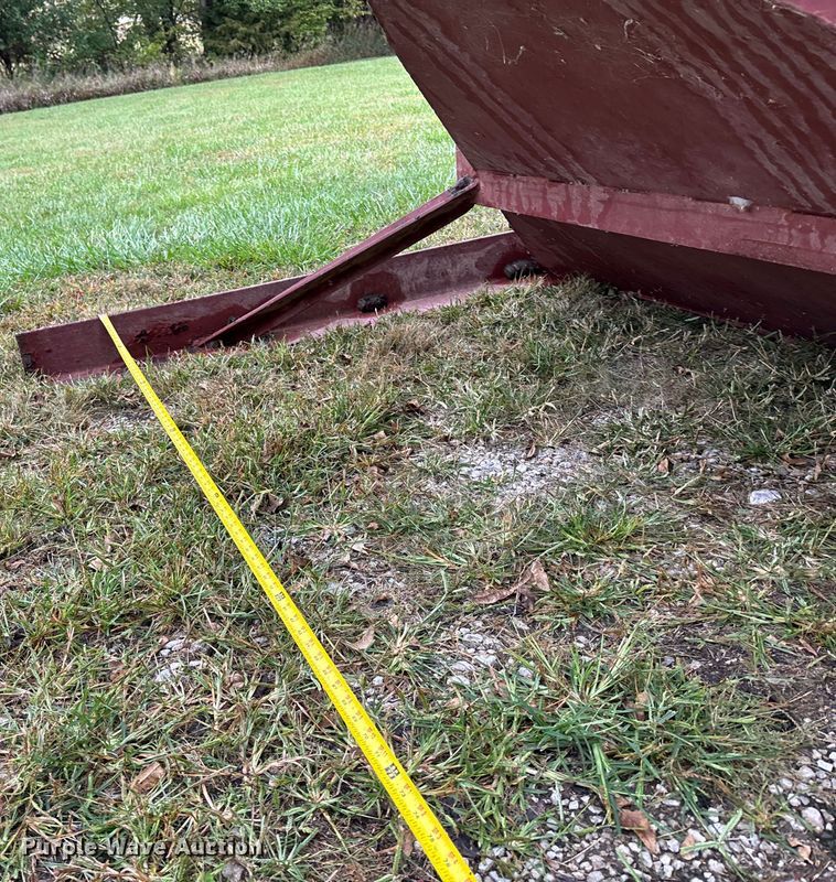 image for item EE4046 Grain bin