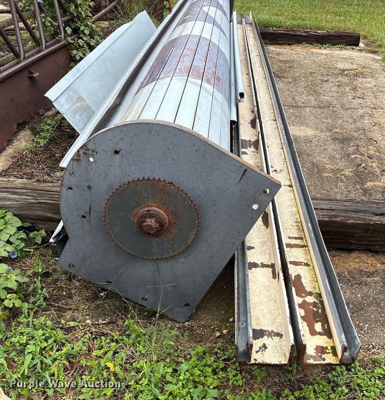 image for item EE4047 Garage door