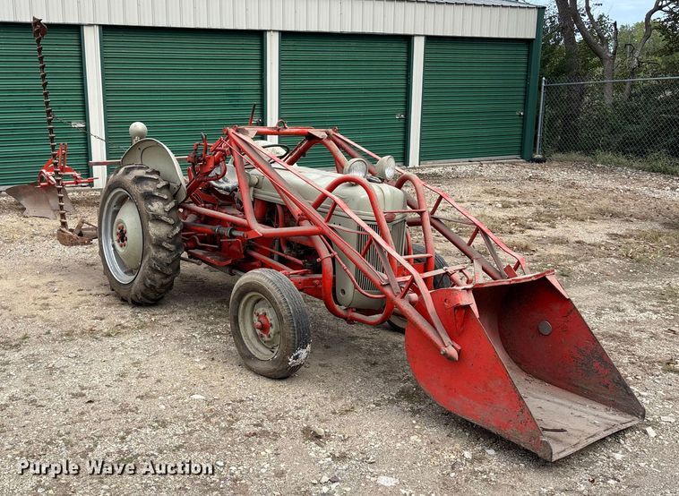 image for item EE4072 1950 Ford   8N tractor