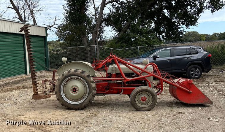 image for item EE4072 1950 Ford   8N tractor
