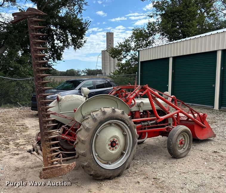 image for item EE4072 1950 Ford   8N tractor