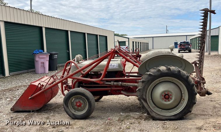 image for item EE4072 1950 Ford   8N tractor