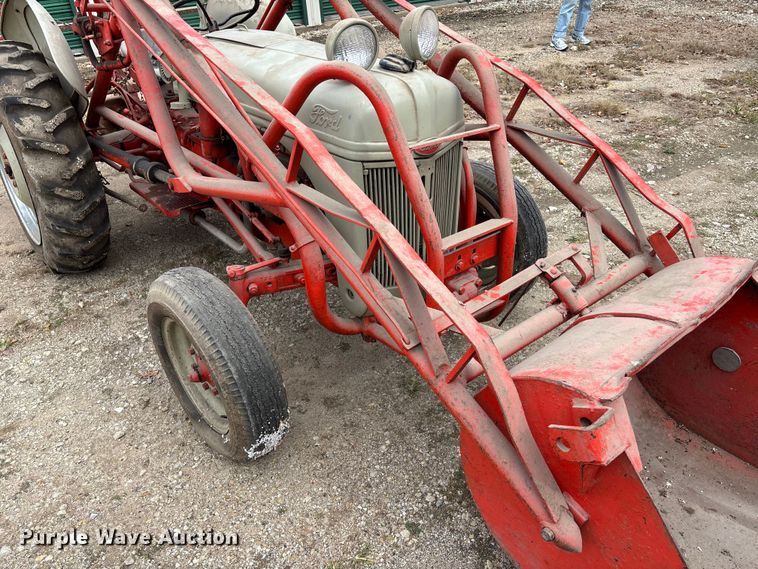 image for item EE4072 1950 Ford   8N tractor