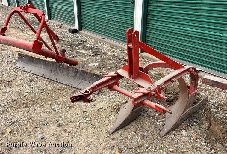 image for item EE4072 1950 Ford   8N tractor