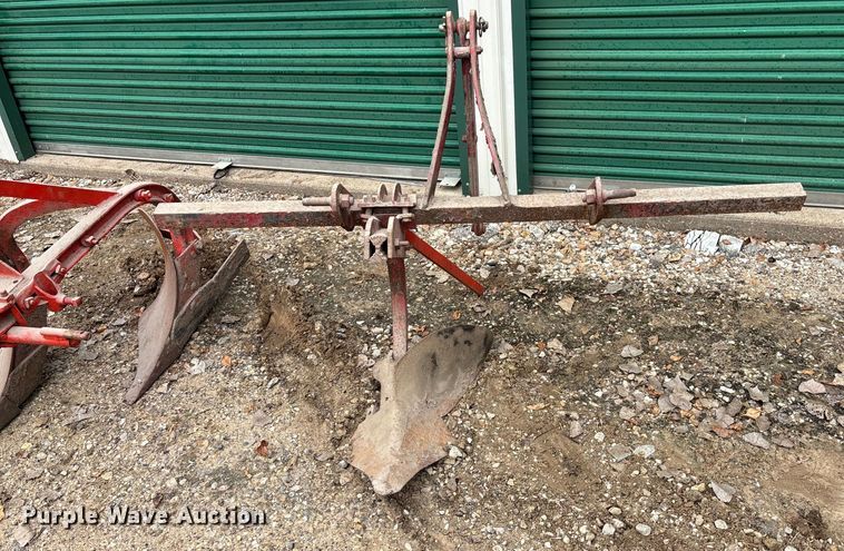 image for item EE4072 1950 Ford   8N tractor