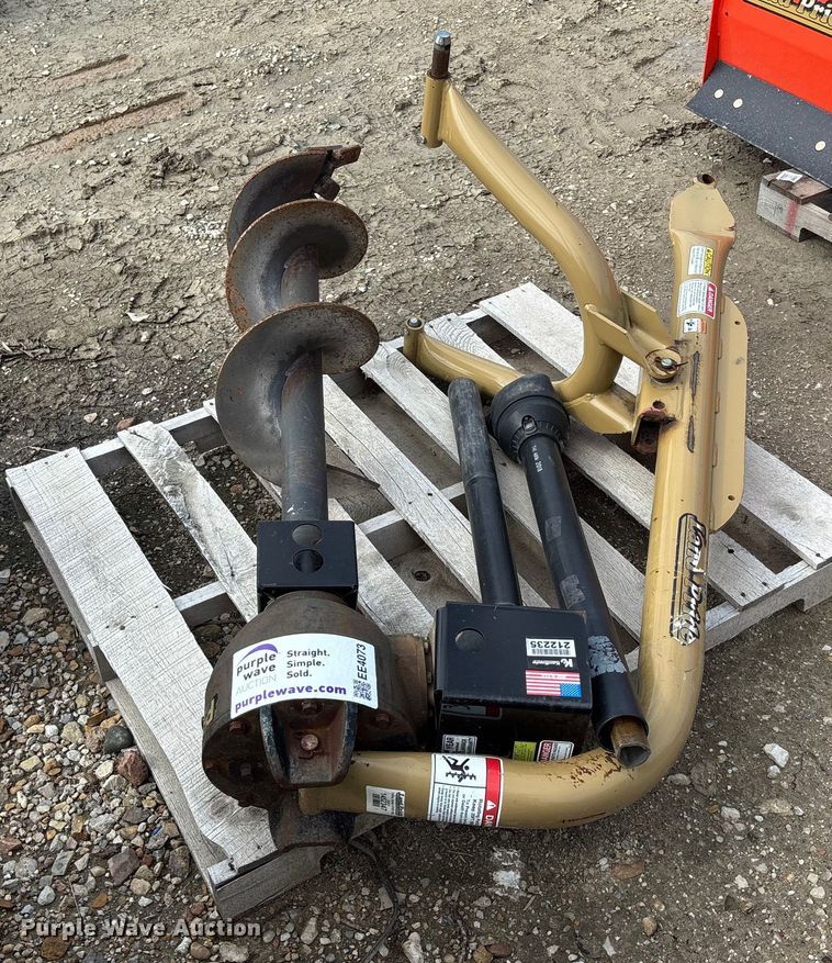 image for item EE4073 Land Pride PD35 post hole digger