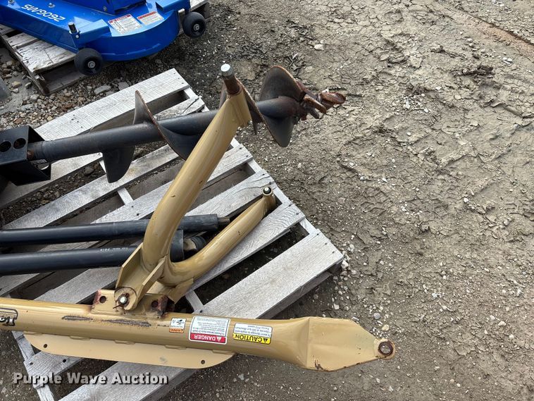 image for item EE4073 Land Pride PD35 post hole digger