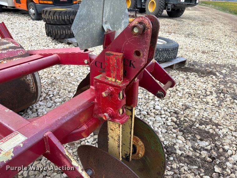 image for item EE4127 Lindsay track closer