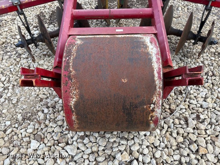 image for item EE4127 Lindsay track closer