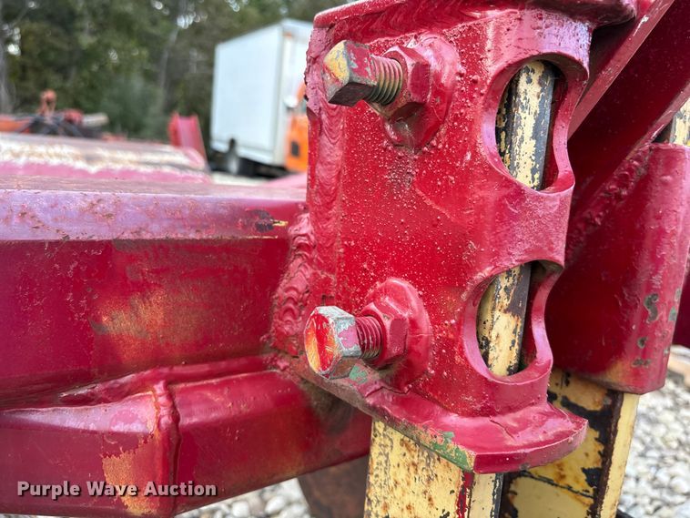 image for item EE4127 Lindsay track closer