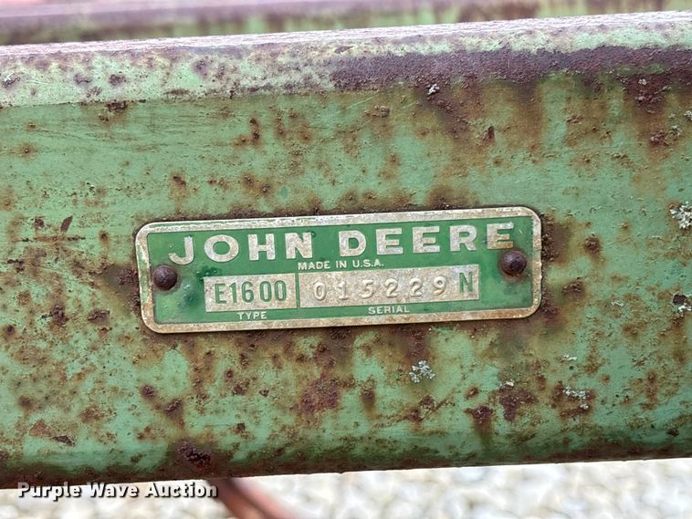 image for item EE4129 John Deere 1600 chisel