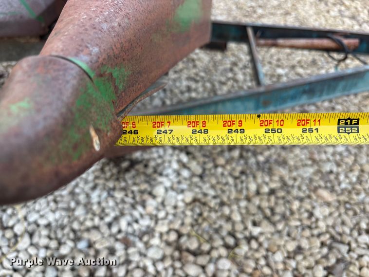 image for item EE4131 John Deere 843 corn head