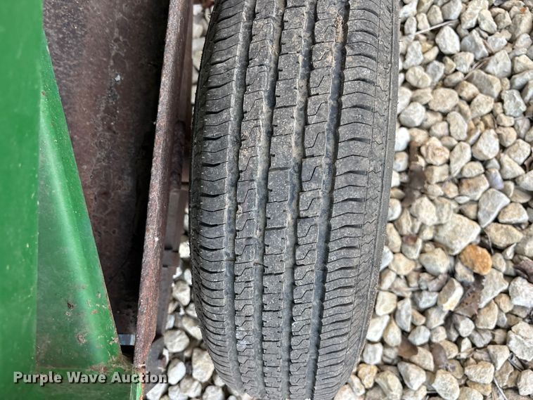 image for item EE4131 John Deere 843 corn head