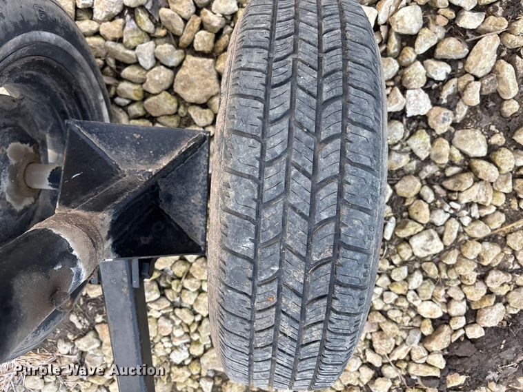 image for item EE4131 John Deere 843 corn head