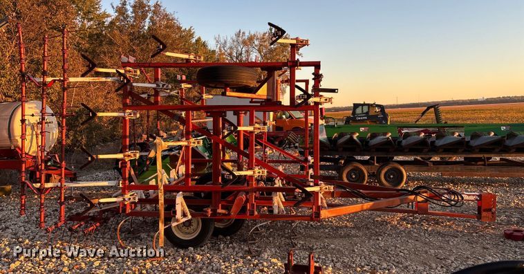 image for item EE4133 Wil-Rich 10 FCW field cultivator