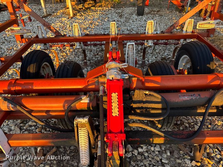 image for item EE4133 Wil-Rich 10 FCW field cultivator