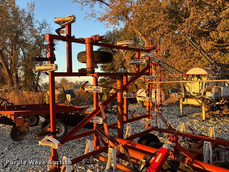 image for item EE4133 Wil-Rich 10 FCW field cultivator