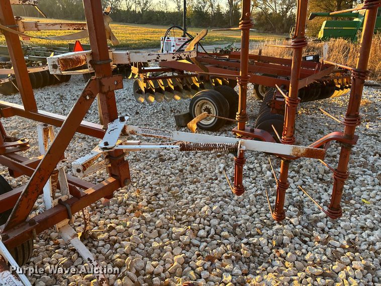 image for item EE4133 Wil-Rich 10 FCW field cultivator