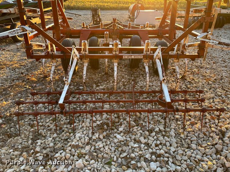 image for item EE4133 Wil-Rich 10 FCW field cultivator