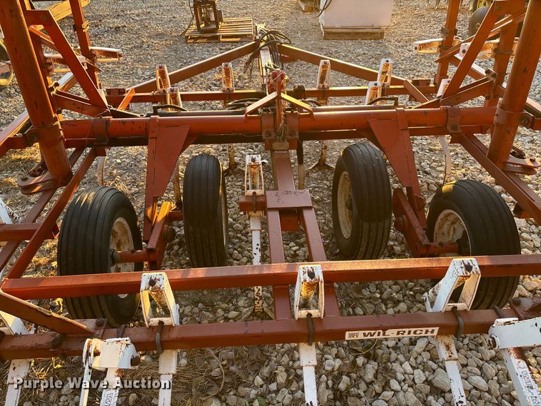 image for item EE4133 Wil-Rich 10 FCW field cultivator