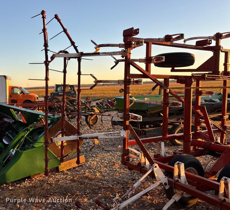 image for item EE4133 Wil-Rich 10 FCW field cultivator