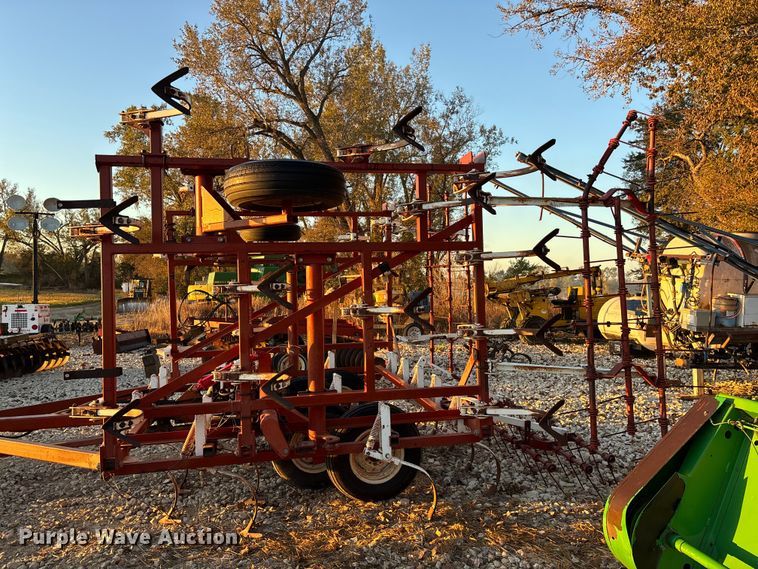 image for item EE4133 Wil-Rich 10 FCW field cultivator