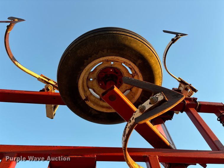 image for item EE4133 Wil-Rich 10 FCW field cultivator