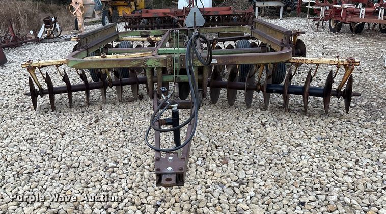 image for item EE4136 John Deere 210 double off-set disk