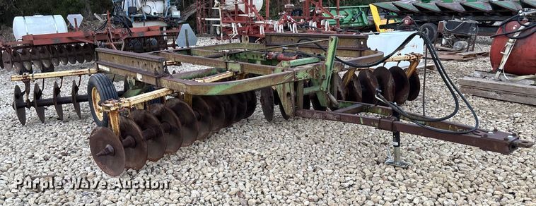 image for item EE4136 John Deere 210 double off-set disk