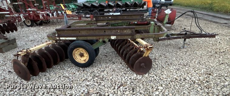 image for item EE4136 John Deere 210 double off-set disk