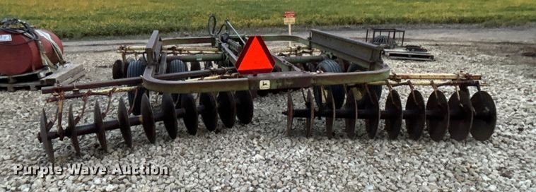image for item EE4136 John Deere 210 double off-set disk